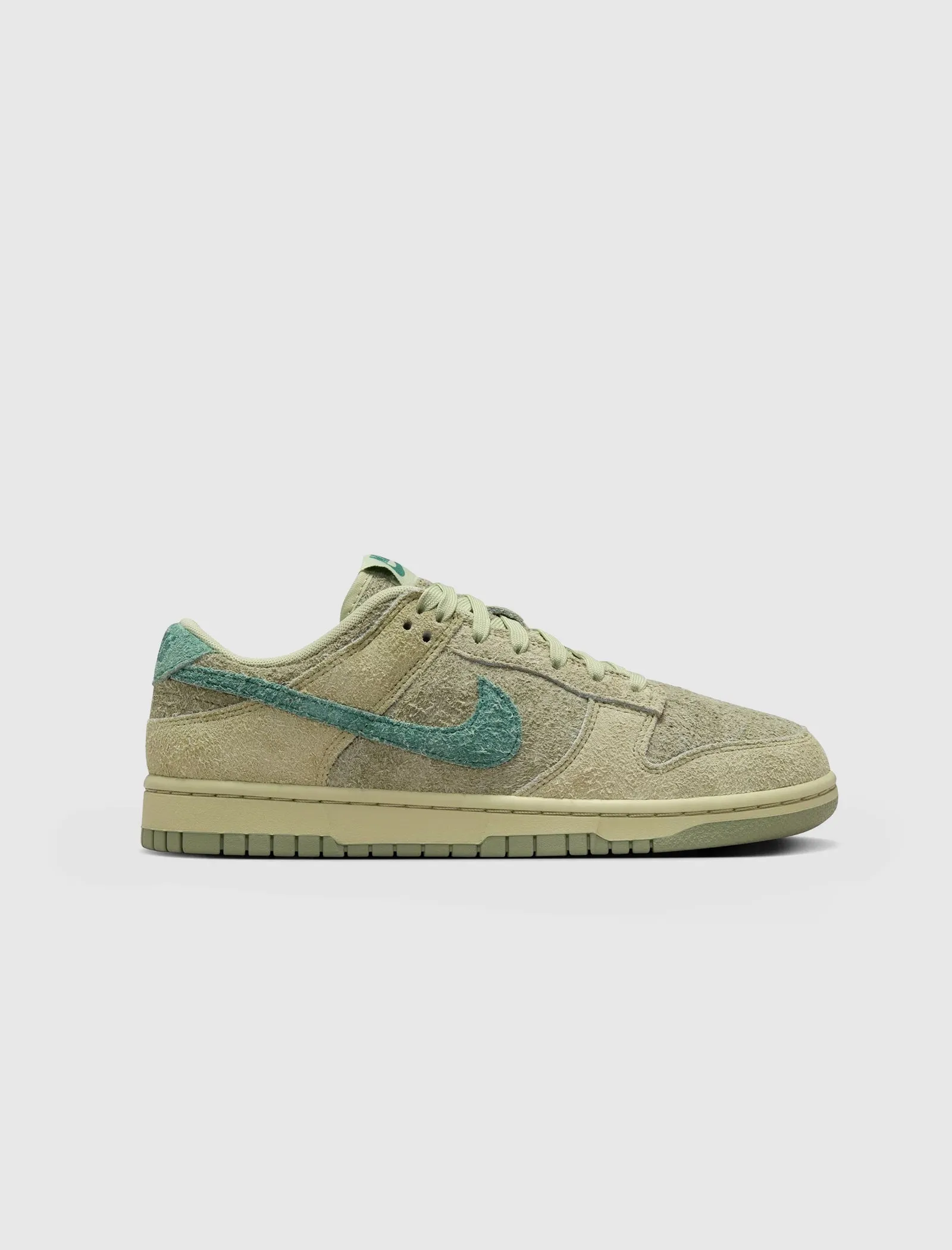 WOMEN'S DUNK LOW "OLIVE AURA/ BICOASTAL / OIL GREEN" Nike lifestyle shoes with signature style