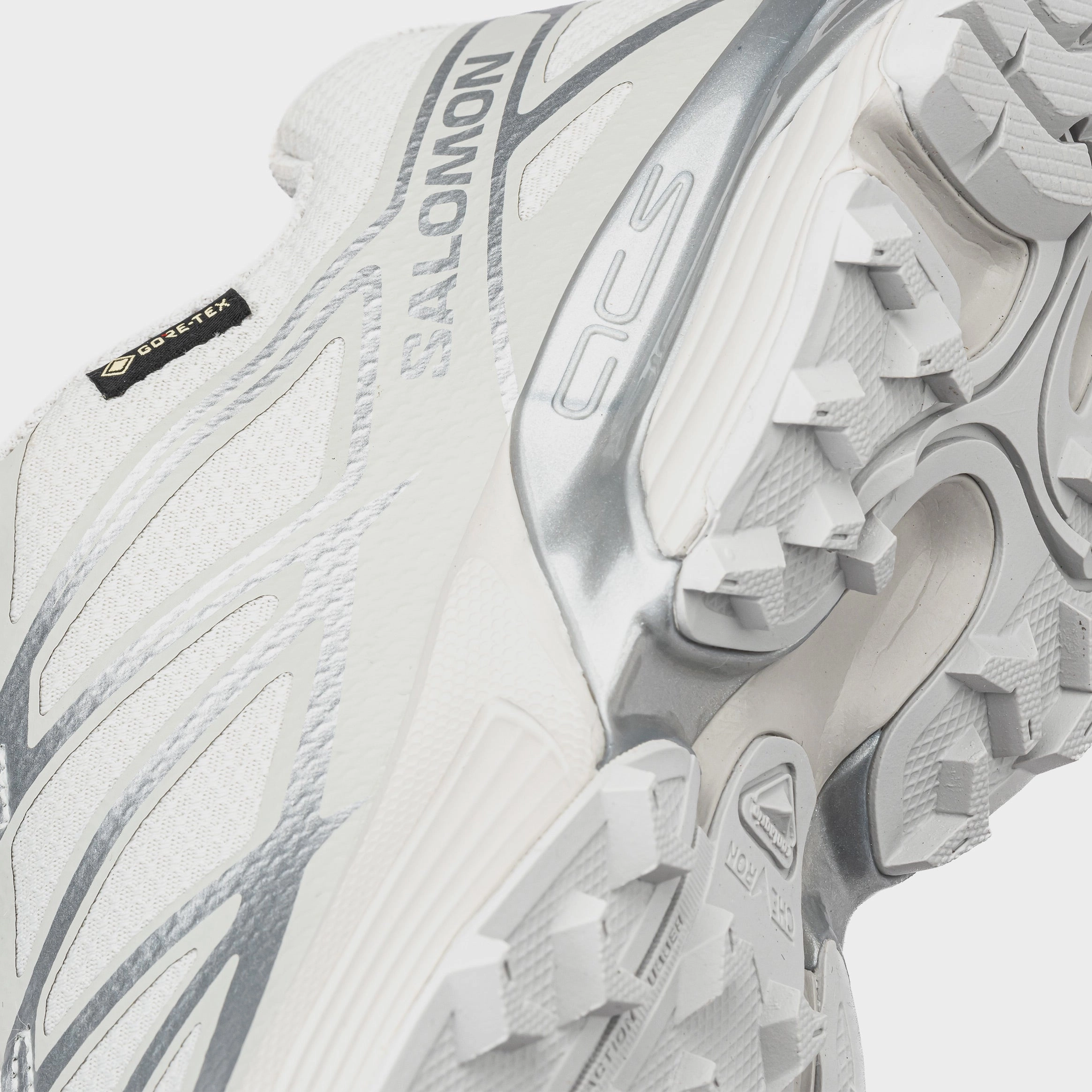 XT-Pathway GORE-TEX Mens Running Shoes (White/Silver) Salomon Performance Line